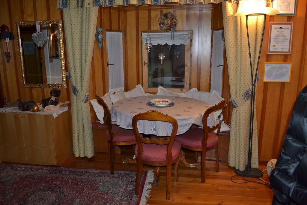 B&B La Tana Dell'Orso - Die Baerenhoehle Castello-Molina di Fiemme Exterior foto