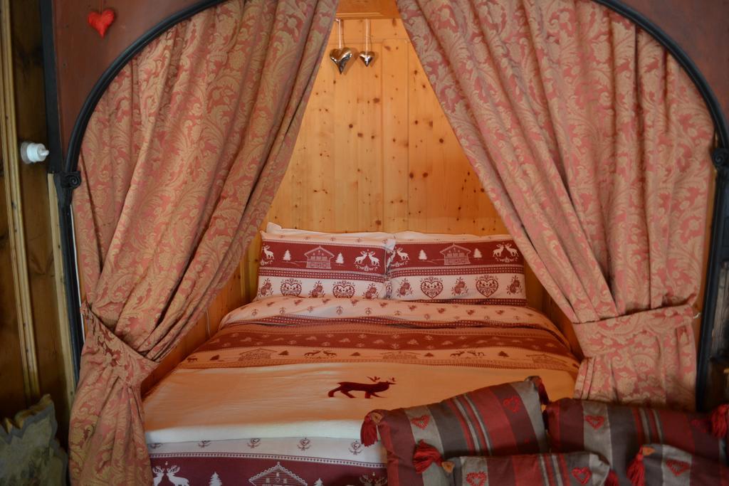 B&B La Tana Dell'Orso - Die Baerenhoehle Castello-Molina di Fiemme Exterior foto